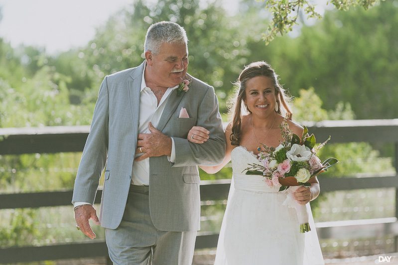 Ceremony under tree at Antebellum Oaks