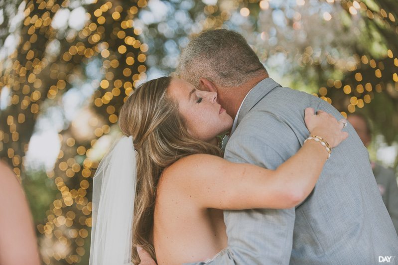 Ceremony under tree at Antebellum Oaks