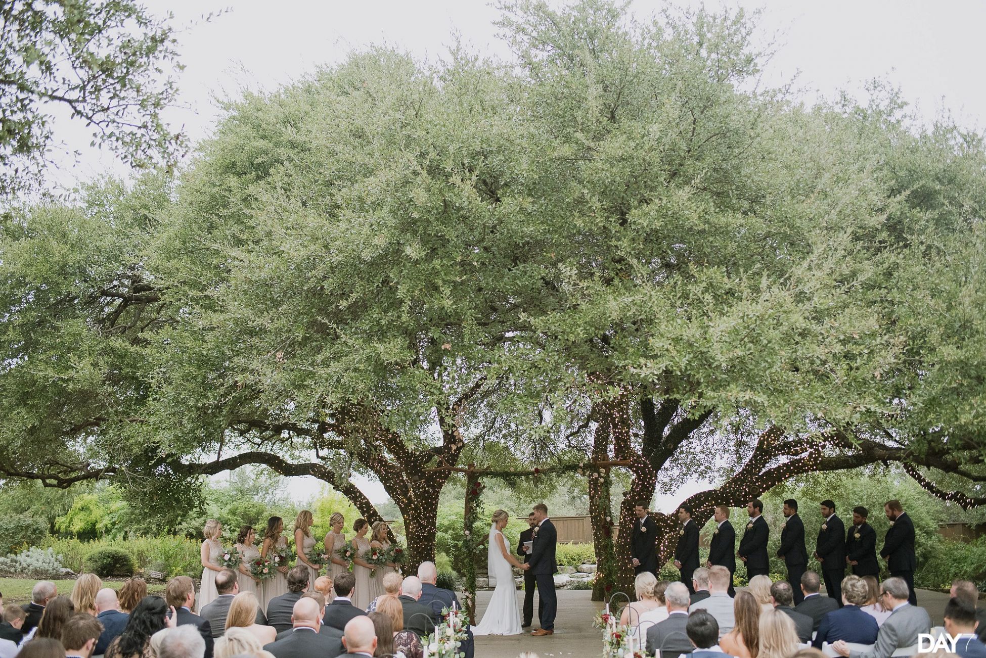 Antebellum Oaks Wedding Photos